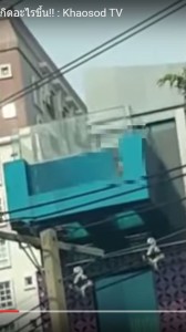 Gläserner Swimmingpool in Bangkok