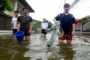 Uberschwemmungen-in-Bangkok_09
