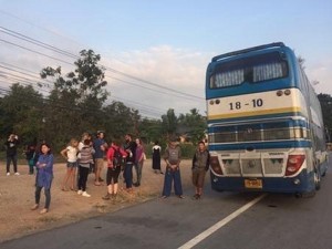 Busfahrer setzt 48 Passagiere aus Chiang Mai einfach auf die Straße