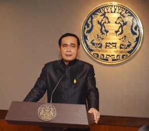Prayuth-zur-finanziellen-Lage_02