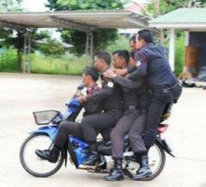 Kein Helm? – In Thailand kein Problem!