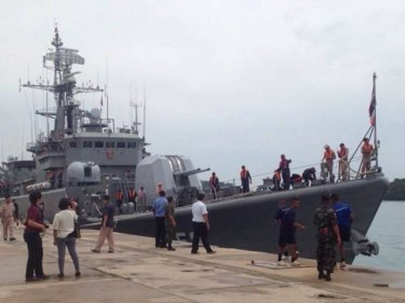 Thailand setzt sieben Kriegsschiffe und vier Hubschrauber auf der Suche nach den Boatpeople ein