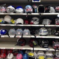 Getönte Motorradhelmvisiere sind in Thailand verboten