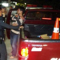 Geistig gestörter Mann beschädigt mehr als 50 Fahrzeuge auf Phuket