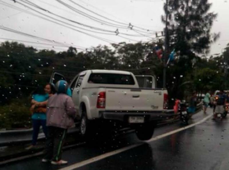 Kurioser Unfall am berüchtigten Patong Hügel