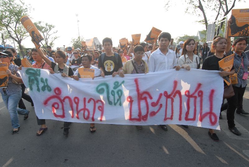 Die Militärregierung hat die in den USA lebenden Thais aufgefordert, nicht gegen Prayuth zu protestieren