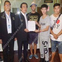 Vom Hochwasser betroffene Bürger in Pattaya bitten die Polizei um eine Schonfrist für Verkehrssünder
