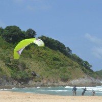 Behörden greifen durch und verbieten vorübergehend die Gleitschirmfliegerei in Rawai