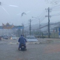 Wetterphänomen trifft auf Phuket