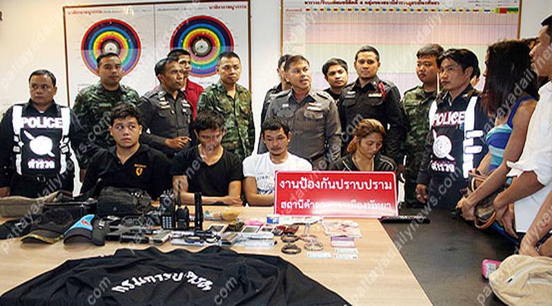 Polizei in Pattaya verhaftet gleich vier falsche Kollegen