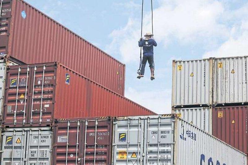 Thailands Exporte fallen im 10. Monat in Folge weiter in den Keller