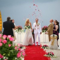 Ab sofort ist das Hochzeitszeremonien Verbot am Strand auf Phuket wieder aufgehoben