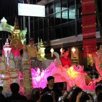 Neun Touristen wurden während des Laternenfests in Chiang Mai das Opfer von Taschendieben