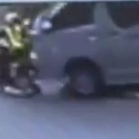 Betrunkener Minivan Fahrer tötet einen Polizeibeamten