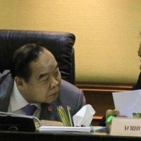 Prawit erklärt den „Land schließen“ Fauxpas von Prayuth