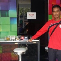 Ein angeblich betrunkener Gast greift einen Polizeibeamten auf Phuket an