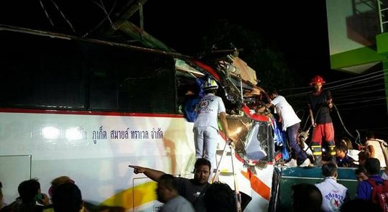 Schon wieder schwerer Busunfall am Patong Hügel auf Phuket