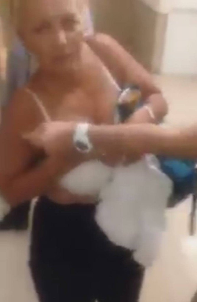 Halbnackte Ausländerin beim Ladendiebstahl erwischt