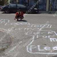 Europäer will seine Freundin zurück und pinselt die Botschaft auf eine Straße in Pattaya