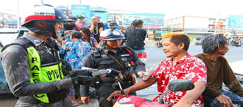 Polizei von Sattahip geht gezielt gegen Alkoholsünder und Verkehrsrowdys vor