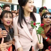 Die ehemalige Premierministerin Yinglak Chinnawat bittet die NCPO, den Menschen ihre Macht zurück zu geben