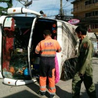 Fünf Touristen bei Unfall mit Minibus auf Phuket verletzt
