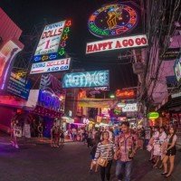 Während Bangkok schläft, darf in Pattaya wieder bis 4 Uhr morgens gefeiert werden