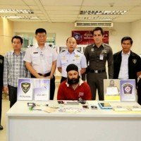 Inder klaut am Flughafen Suwannaphum das Handy eines Passagiers