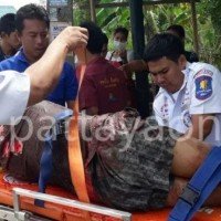 Kehle durchgeschnitten - Polizei glaubt dass ein Ausländer der Schuldige ist