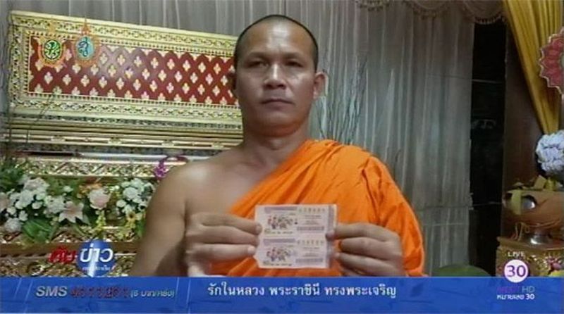Mönch gewinnt sechs Millionen Baht in der Lotterie