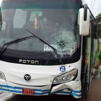 Illegaler Tour Bus tötet bei einem Unfall auf Phuket einen Thai