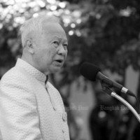 Der Kronrats-Vorsitzende General Prem Tinsulanonda wurde am Freitag zum „Regent pro tempore“ ernannt