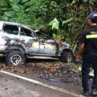 Russe kommt bei einem Unfall auf Phuket in den Flammen seines PKW um