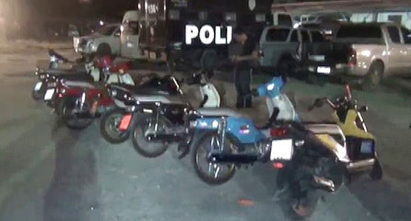 Rund 100 Motorrad Raser in Bang Saen verhaftet