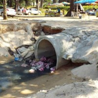Noch immer wird auf Phuket stinkendes Abwasser über den Strand ins Meer geleitet