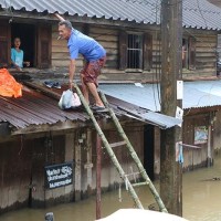 Überschwemmungen verwüsten südliche Provinzen
