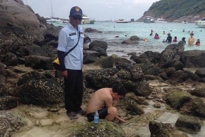 Tourist auf Phuket wegen illegaler Fischerei verhaftet