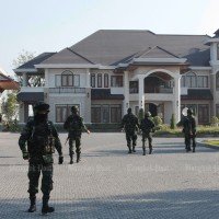 Grundstücke und Gebäude im Wert von rund 400 Millionen Baht von Thailands größtem Kredithai beschlagnahmt