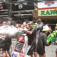 Viel Spaß an Songkran, aber brechen sie nicht das Gesetz