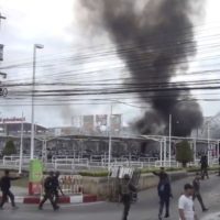 Erste Hinweise auf die Täter der Autobombe in Pattani
