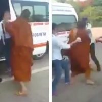 Mönch greift eine Frau an und bekommt dafür die Quittung