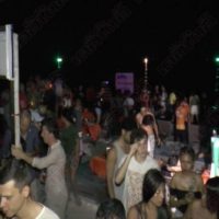 Polizei auf Ko Samui stoppt um 1 Uhr Nachts alle Partys