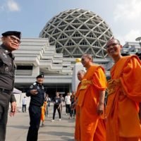 Regierung will die Mönche in Zukunft mit einer elektronischen ID-Karte überprüfen