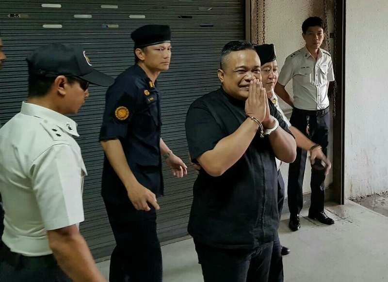 Rothemden Führer Jatuporn muss wegen Verleumdung ins Gefängnis