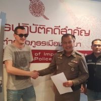 Schweizer bezahlt unfreiwillig 55.000 Baht für eine Nacht mit einem Ladyboy