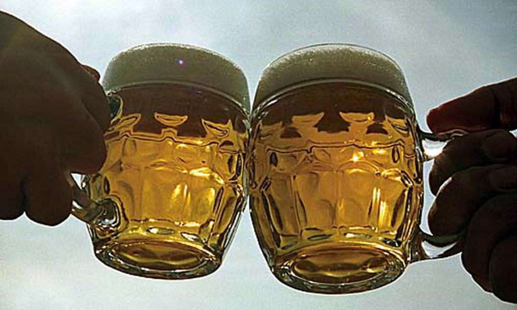 Kabinett gibt grünes Licht für neue Alkohol- und Zigaretten Steuersätze