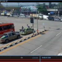 Massenunfall nach angeblichem Bremsausfall an einer Kreuzung