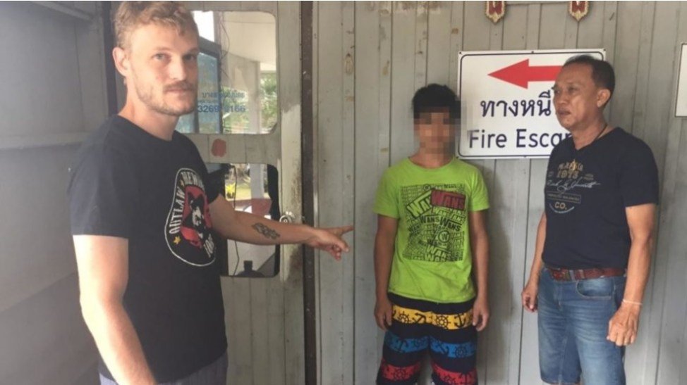 Einbrecher trinkt Bier und macht sogar ein Nickerchen