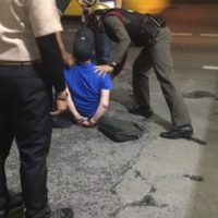 Ausländer wegen Angriff und Raub auf eine thailändische Frau verhaftet