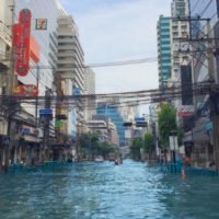 Gouverneur von Bangkok entschuldigt sich für das Hochwasser